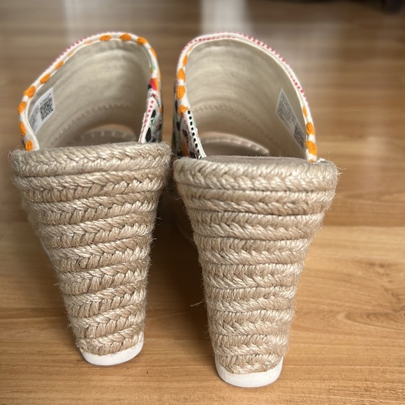 Toms Women’s Wedge Mule